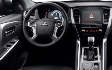 Rent Mitsubishi Pajero 